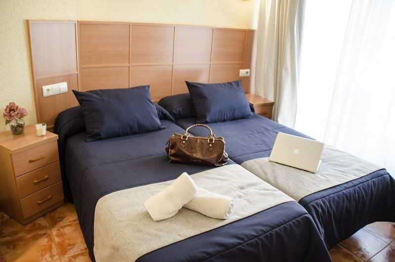 โอสตัล เลโอนาโด ดา วินซี Hotel เซบีญา ภายนอก รูปภาพ